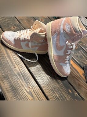 Air Jordan 1 Retro OG high washed suede pink